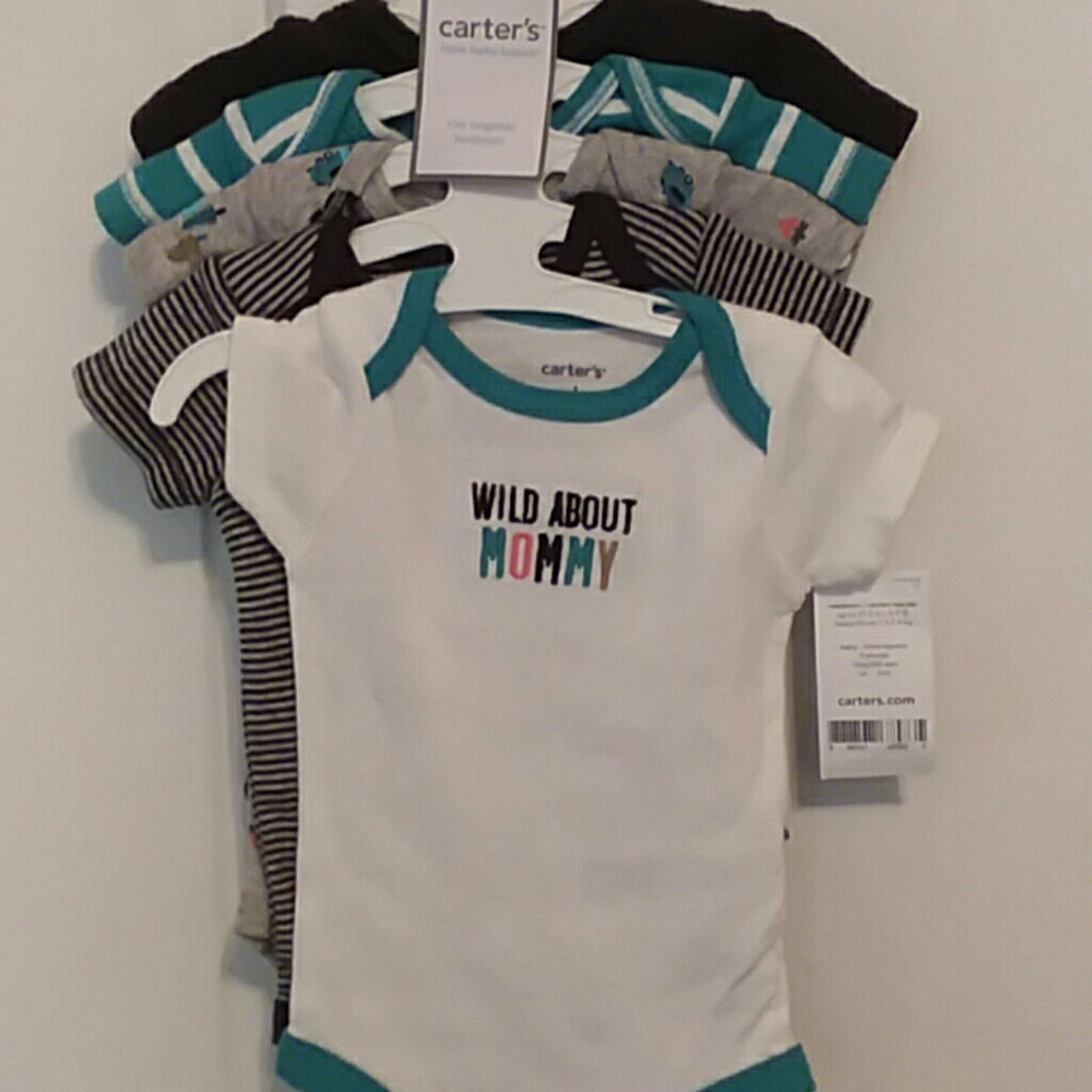 Carter's boys set of 5 bodysuits